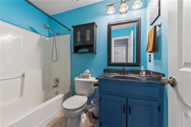 4412 NW PENNINGTON Lane, Blue Springs, MO 64015