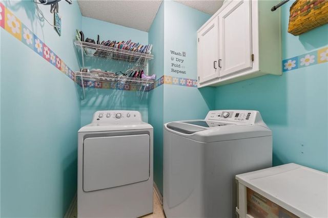 4412 NW PENNINGTON Lane, Blue Springs, MO 64015