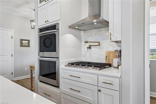 1 Dove Point TRL, Poquoson, VA 23662