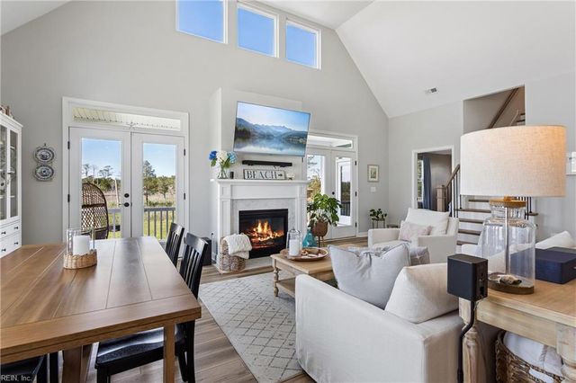 1 Dove Point TRL, Poquoson, VA 23662