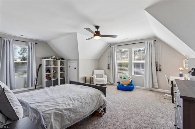 1 Dove Point TRL, Poquoson, VA 23662