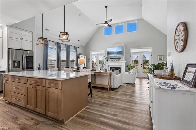 1 Dove Point TRL, Poquoson, VA 23662