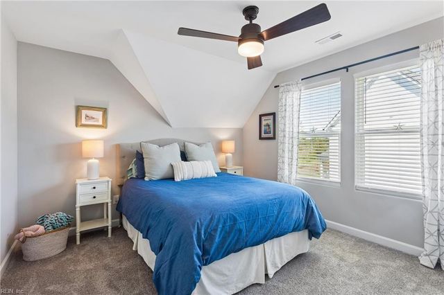 1 Dove Point TRL, Poquoson, VA 23662