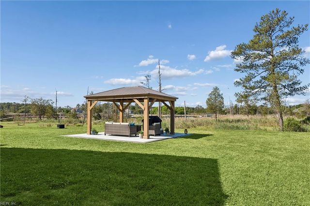 1 Dove Point TRL, Poquoson, VA 23662