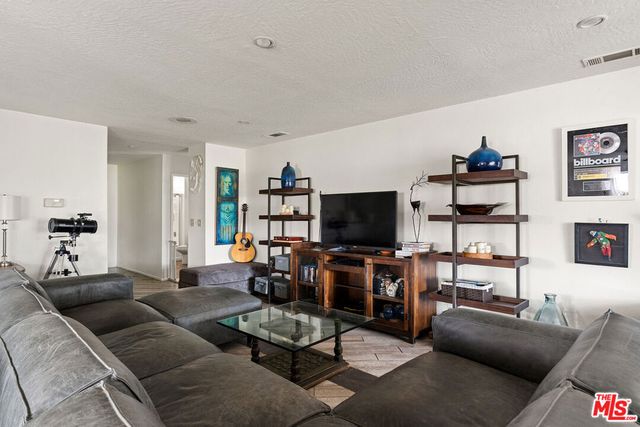 12960 Greensboro Road, Victorville, CA 92395