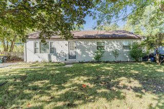 1 Wander Way, Lake In The Hills, IL 60156