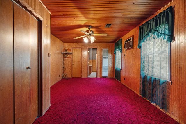 831 17th Street SE, Paris, TX 75460