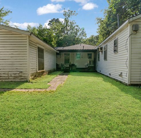 831 17th Street SE, Paris, TX 75460