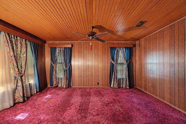 831 17th Street SE, Paris, TX 75460