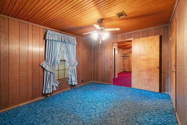 831 17th Street SE, Paris, TX 75460