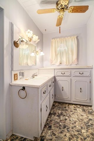 831 17th Street SE, Paris, TX 75460