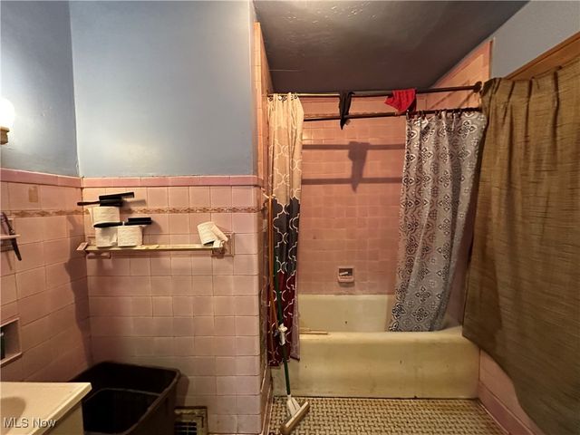 612 Pittsburgh Street, Steubenville, OH 43952