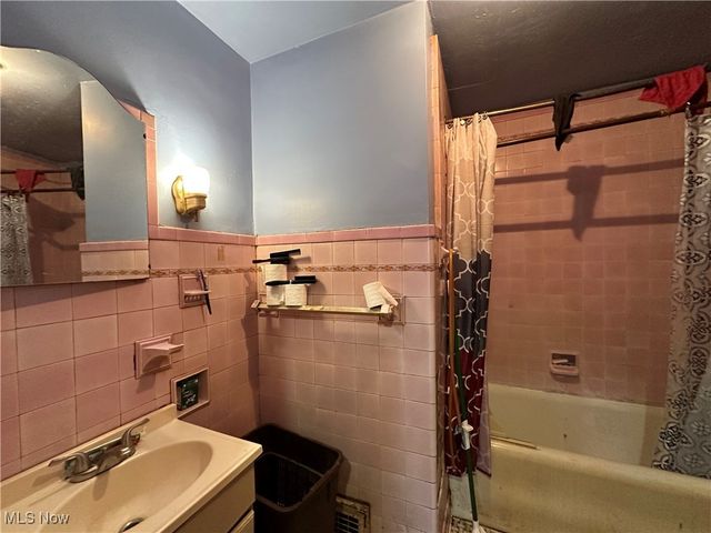 612 Pittsburgh Street, Steubenville, OH 43952