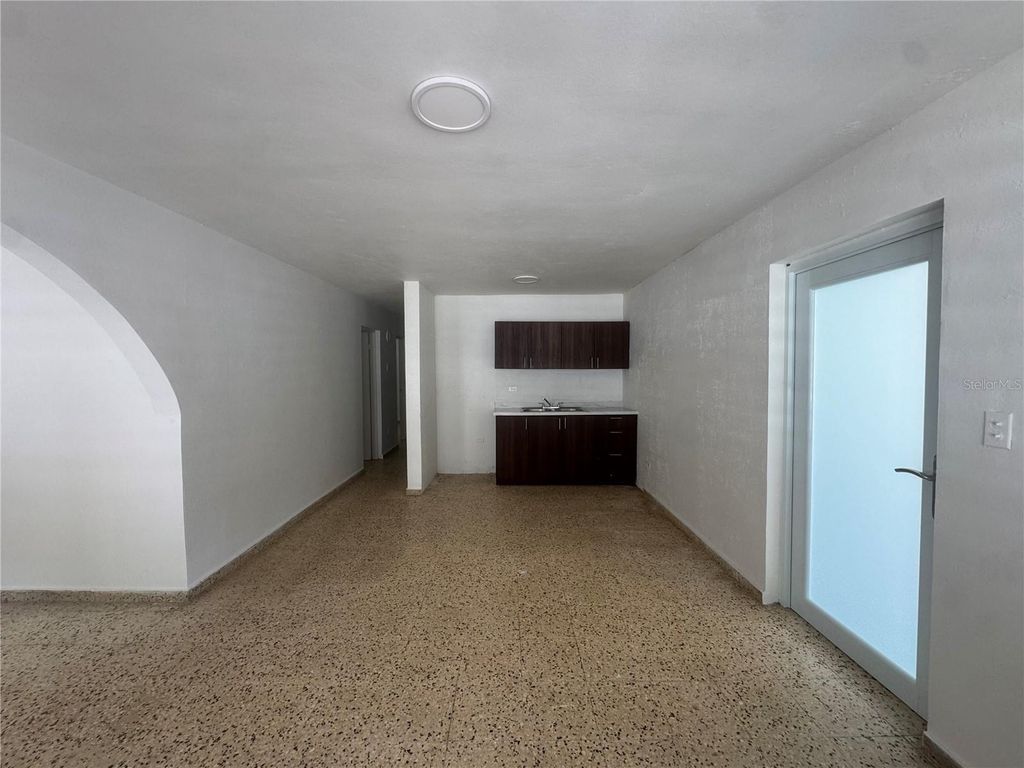 Image 11 of property listing at 5 CALLE 5 E 15, Corozal, PR 00783