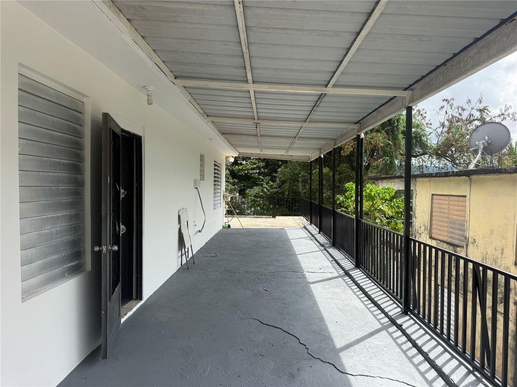 Image 16 of property listing at 5 CALLE 5 E 15, Corozal, PR 00783