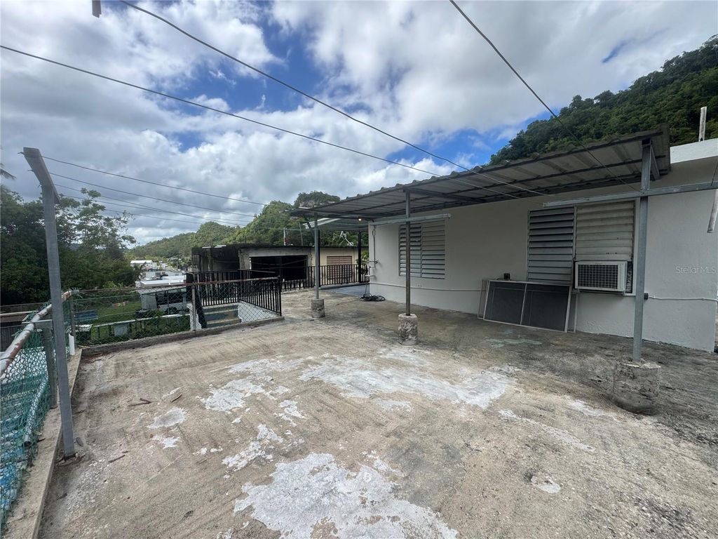 Image 20 of property listing at 5 CALLE 5 E 15, Corozal, PR 00783