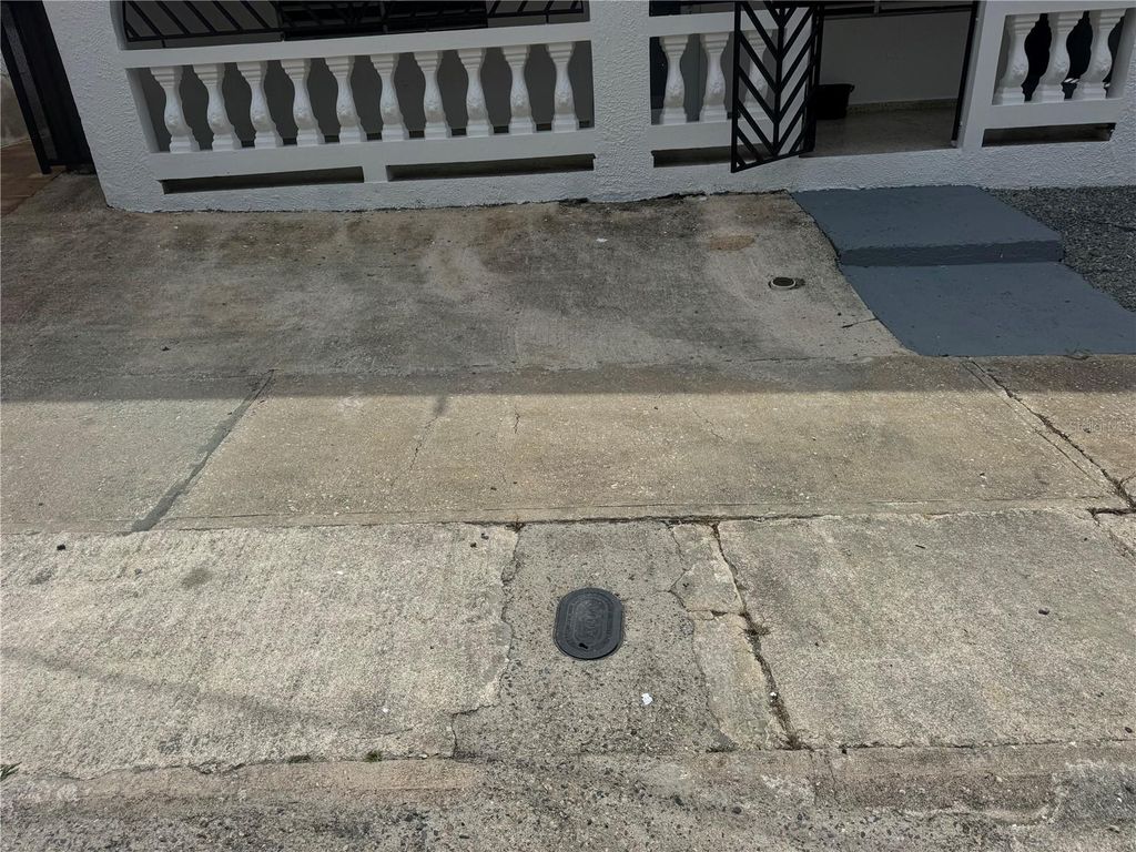 Image 3 of property listing at 5 CALLE 5 E 15, Corozal, PR 00783