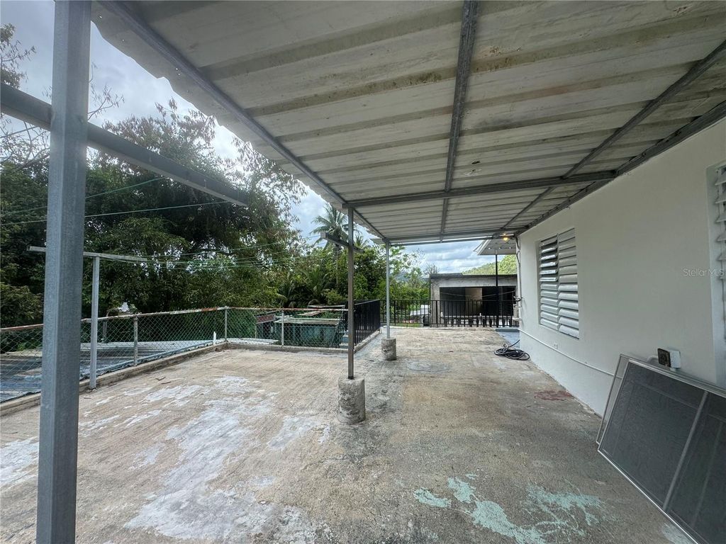 Image 21 of property listing at 5 CALLE 5 E 15, Corozal, PR 00783