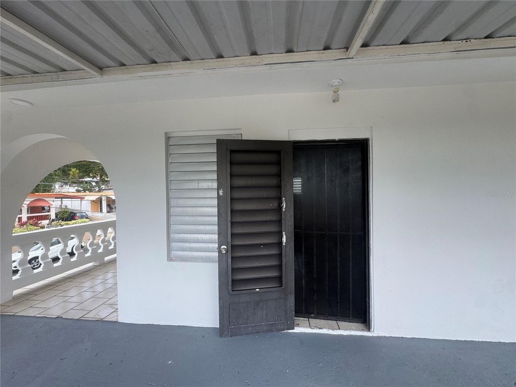 Image 26 of property listing at 5 CALLE 5 E 15, Corozal, PR 00783