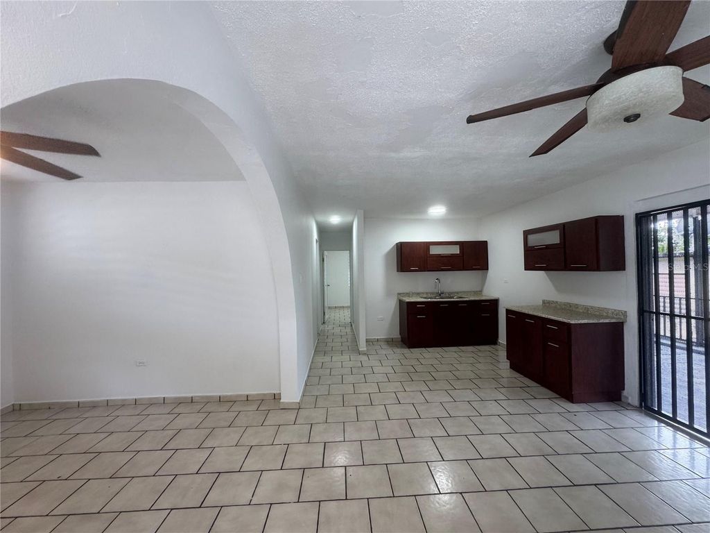 Image 27 of property listing at 5 CALLE 5 E 15, Corozal, PR 00783
