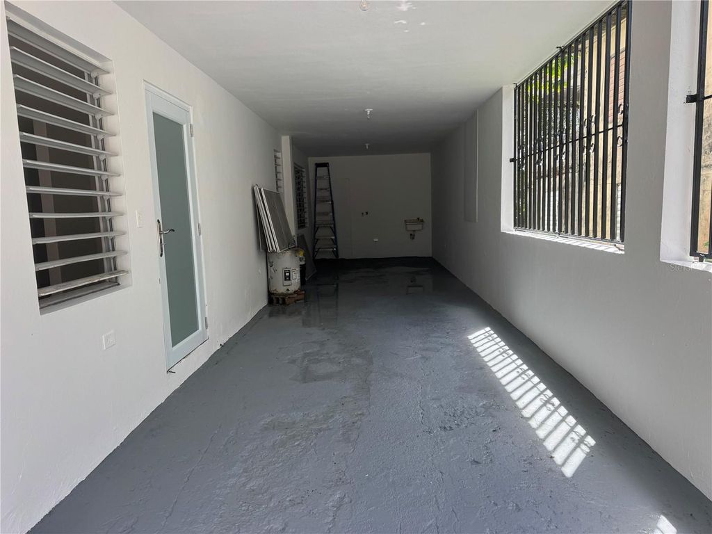 Image 6 of property listing at 5 CALLE 5 E 15, Corozal, PR 00783