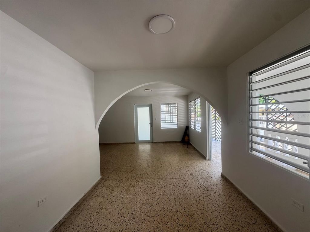 Image 8 of property listing at 5 CALLE 5 E 15, Corozal, PR 00783