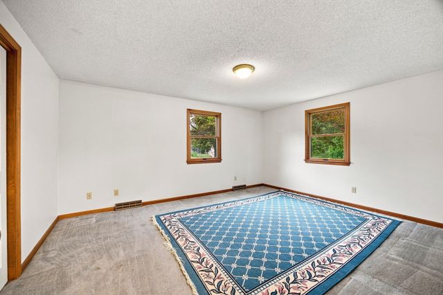 10 Mountianview Street, Wilbraham, MA 01095