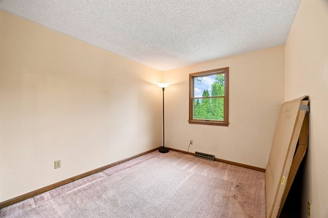 10 Mountianview Street, Wilbraham, MA 01095