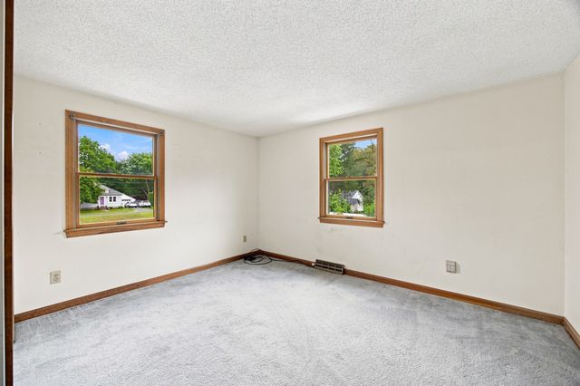 10 Mountianview Street, Wilbraham, MA 01095