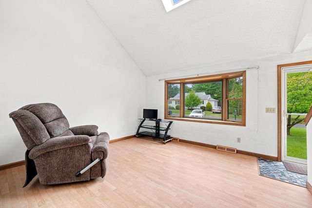 10 Mountianview Street, Wilbraham, MA 01095