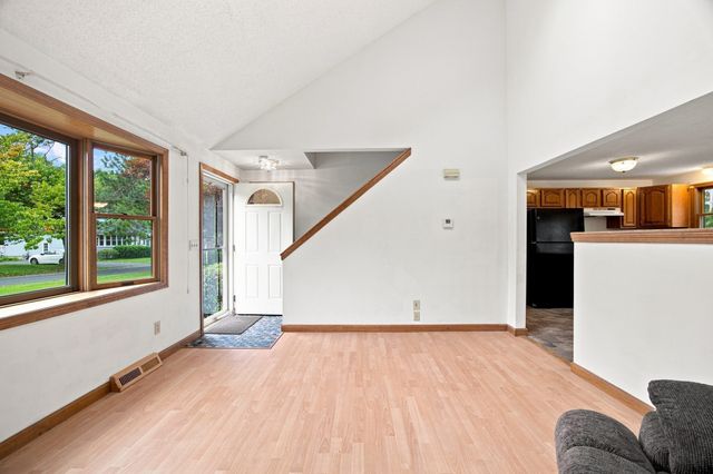 10 Mountianview Street, Wilbraham, MA 01095