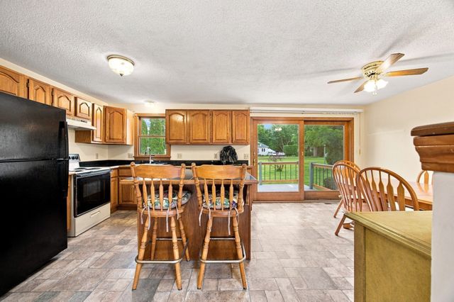 10 Mountianview Street, Wilbraham, MA 01095