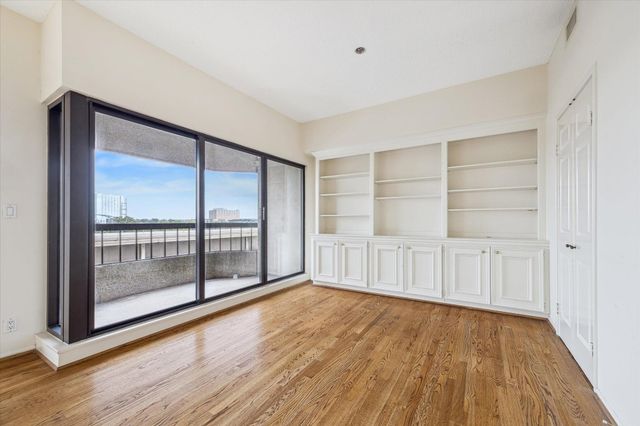 2001 Holcombe Boulevard 504, Houston, TX 77030