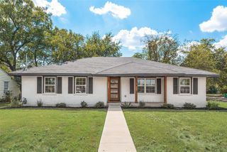 1309 Sycamore Street, Waxahachie, TX 75165