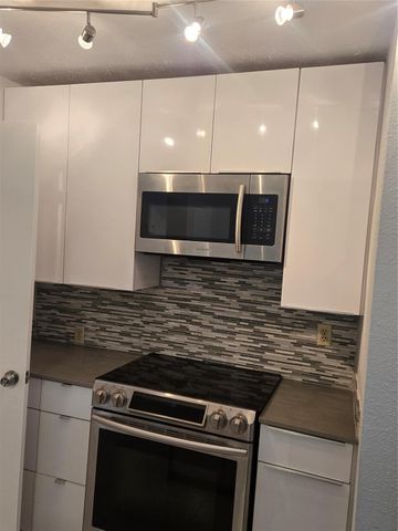 6202 Skyline Drive 7, Houston, TX 77057