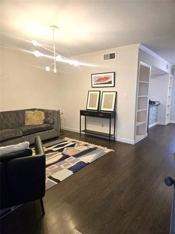 6202 Skyline Drive 7, Houston, TX 77057