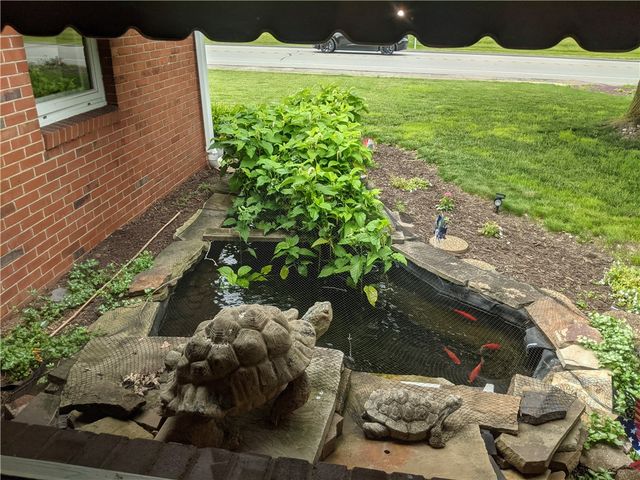 2740 Brodhead Rd, Aliquippa, PA 15001
