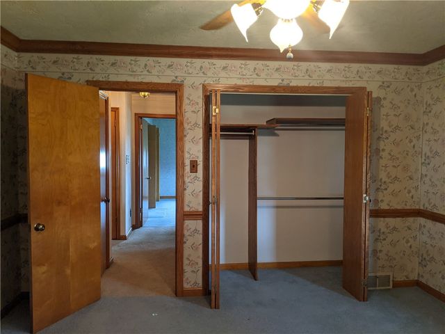 2740 Brodhead Rd, Aliquippa, PA 15001