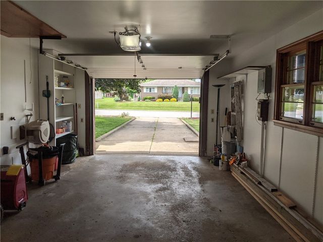 2740 Brodhead Rd, Aliquippa, PA 15001
