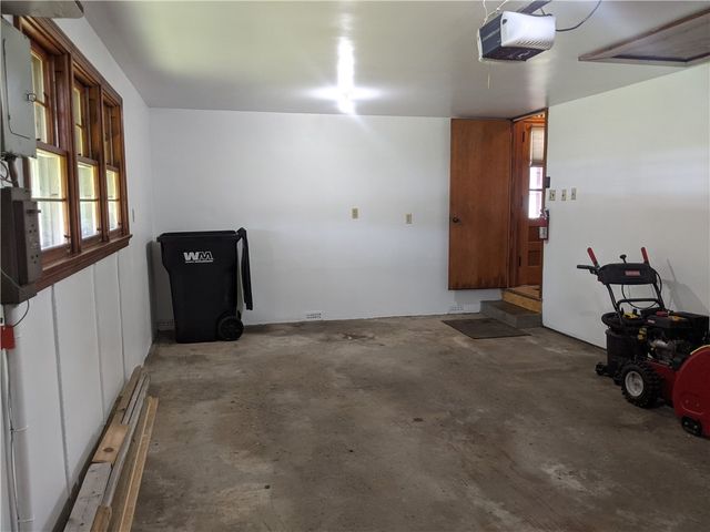 2740 Brodhead Rd, Aliquippa, PA 15001