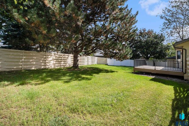 912 Jennifer St Street, Madison, SD 57042