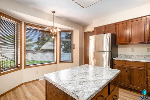 912 Jennifer St Street, Madison, SD 57042