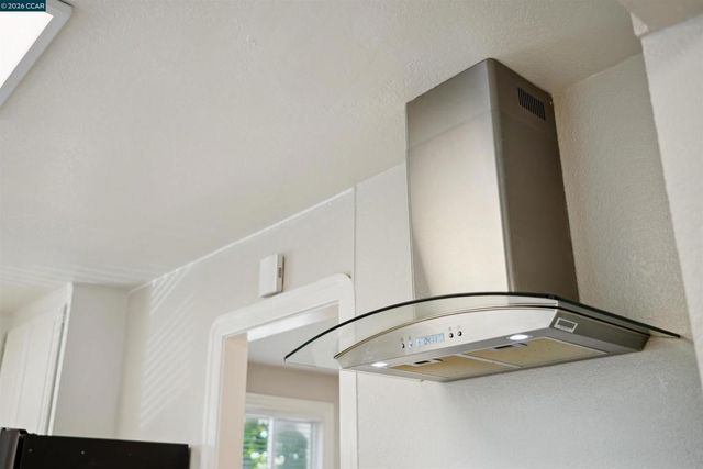 7700 7700 Garfield Ave., Oakland, CA 94605