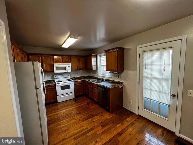 4009 TIMBER OAK TRL, Fairfax, VA 22033