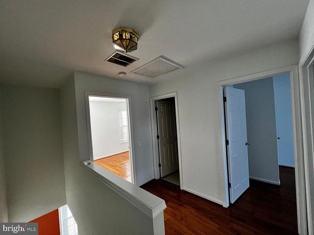 4009 TIMBER OAK TRL, Fairfax, VA 22033