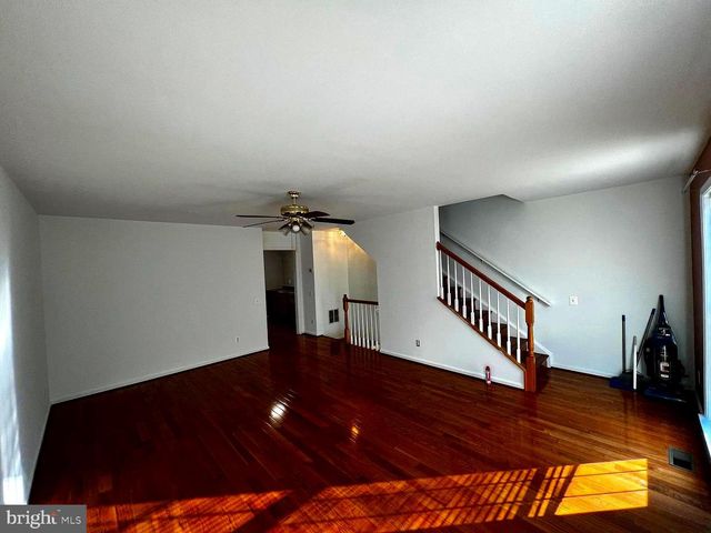 4009 TIMBER OAK TRL, Fairfax, VA 22033