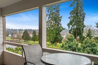 23409 Lakeview Drive #F201, Mountlake Terrace, WA 98043