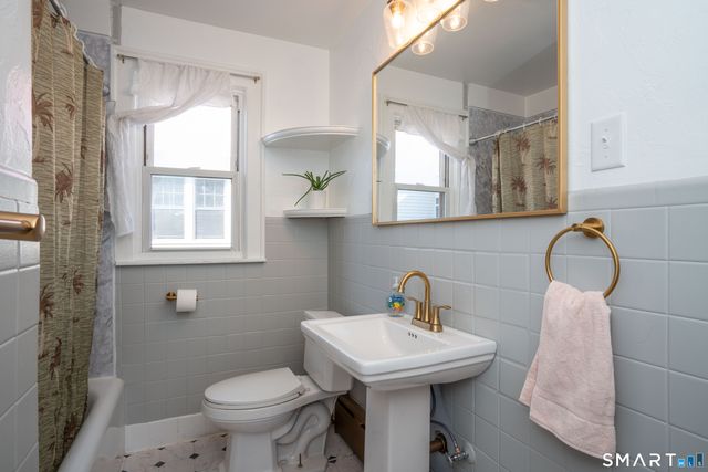 99 Queen Street, Bristol, CT 06010