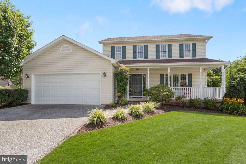 3 WHEATON DR, Littlestown, PA 17340