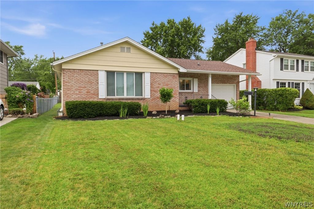 92 Tomcyn Drive, Amherst, NY 14221